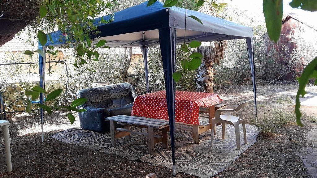 Lesanel - Guest House Арад Екстериор снимка
