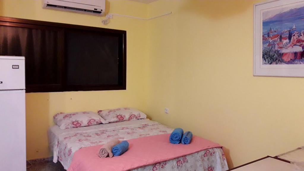 Lesanel - Guest House Арад Екстериор снимка