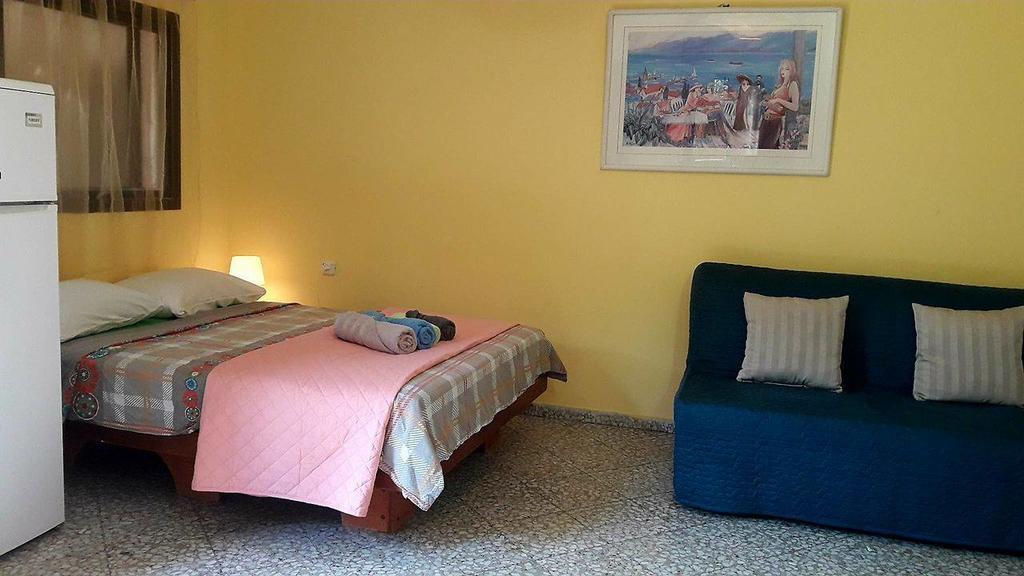 Lesanel - Guest House Арад Екстериор снимка